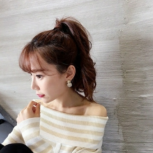 Gold Pineapple Pearl Earrings ear ring - Picture 4 of 5